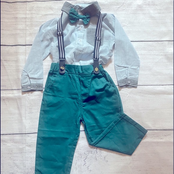 None Other - ADORABLE!! Boys 4T suit!  Offers Welcome!